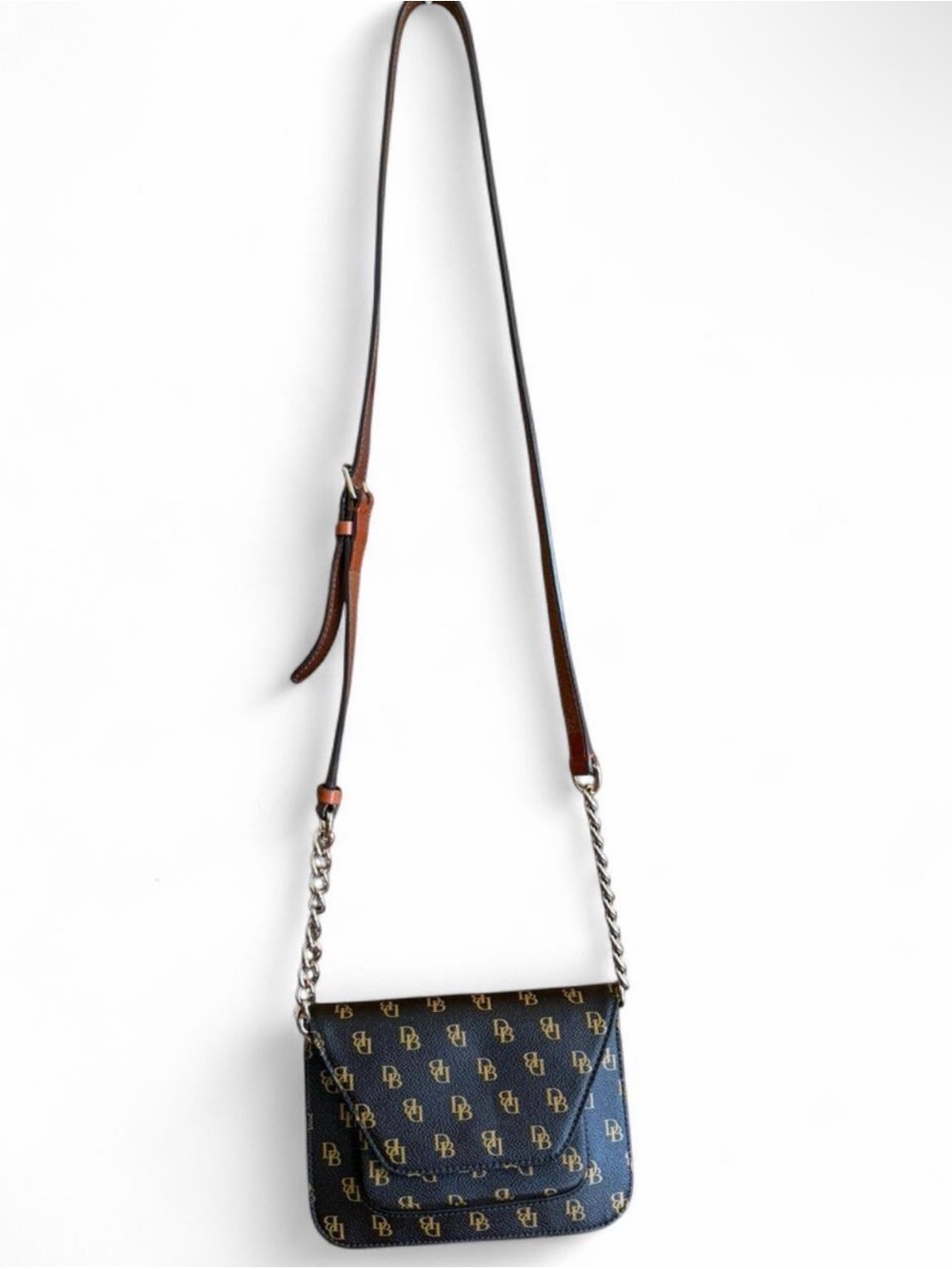 Rare authentic Dooney & Bourke crossbag Y2K